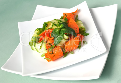 Zucchini salad with carrots