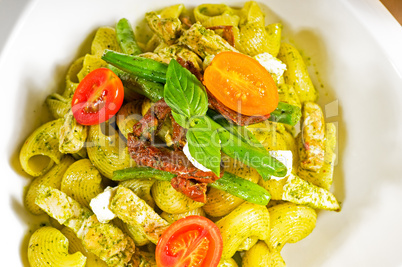 pasta pesto and vegetables