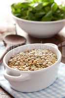 Linsen in Schale / lentils in a bowl