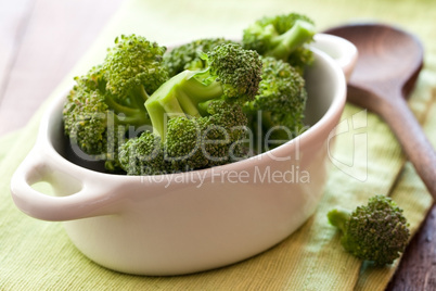 Brokkoli roh / raw broccoli