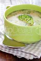 frische Brokkolisuppe / fresh broccoli soup