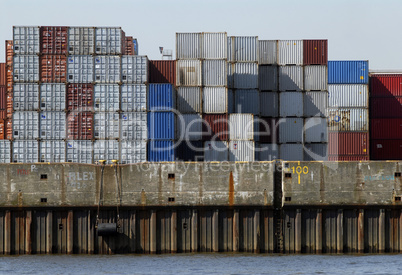 Containerlager im Hamburger Hafen Containerlager im Hamburger Hafen