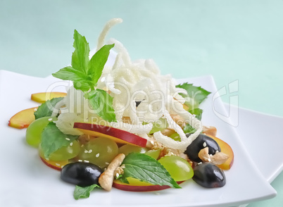 summer salad with grapes and nectarines