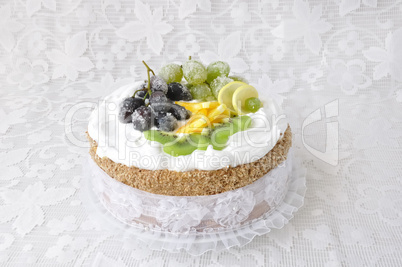 Cake with fresh fruit