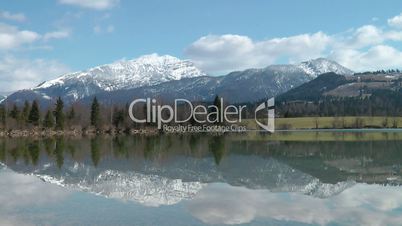 Bergsee in den Alpen - Lake with Mountains