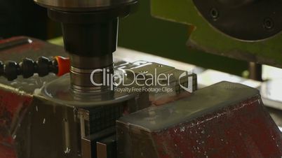 HD1080p25 CNC Machine work with metal