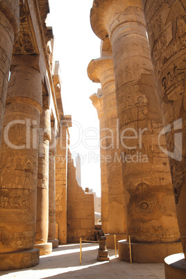 columns in karnak temple