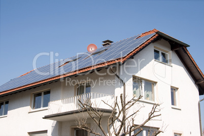 Wohnhaus mit Solar auf dem Dach