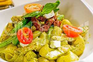 pasta pesto and vegetables