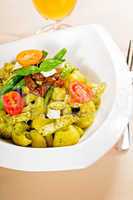 pasta pesto and vegetables