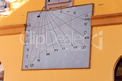 Italian sundial