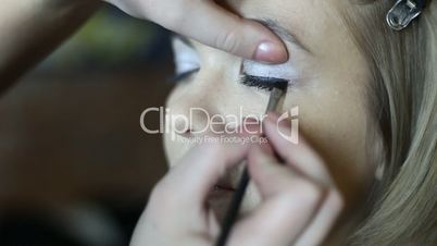 Make-up arrow