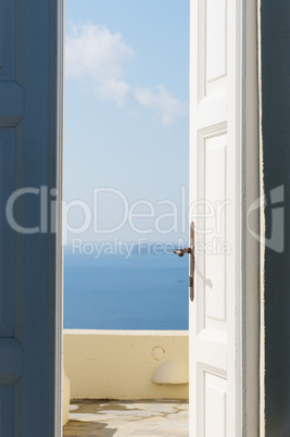Door open to the sea