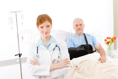 Hospital - doctor patient broken arm