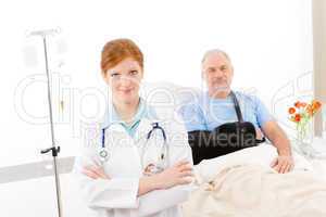 Hospital - doctor patient broken arm