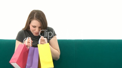 Schöne Frau mit Einkaufstaschen