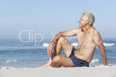 Senior am Strand