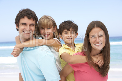 Familienporträt am Strand