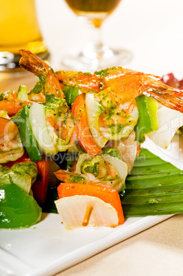 shrimps and vegetables skewers