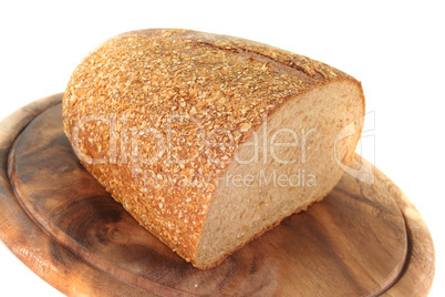 Brot auf einem Holzbrett