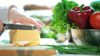Slicing cheese