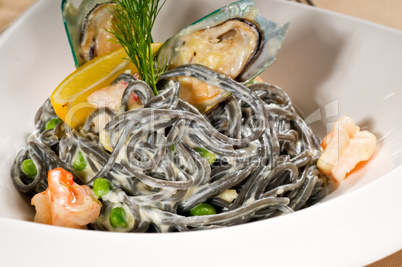 seafood black spaghetti