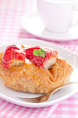 Erdbeerplunder / danish pastry