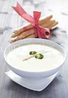 frische Spargelsuppe / fresh asparagus soup