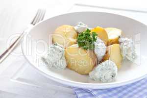 frische Pellkartoffeln / fresh boiled potatoes