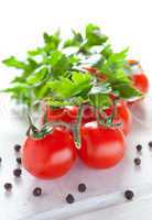 frische Rispentomaten / fresh vine tomatoes