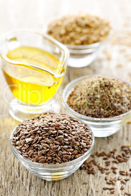 Flax seeds and linseed oil