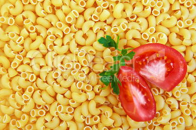 Pasta with tomato and parsley