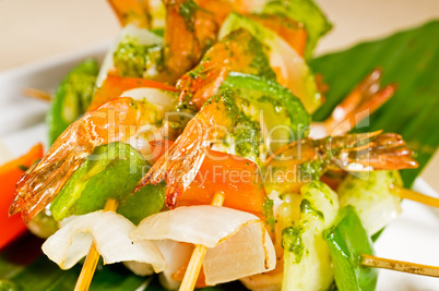 shrimps and vegetables skewers