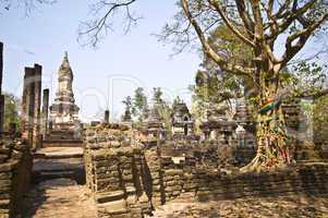 Wat Chedi Chet Thaeo