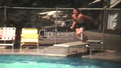 Fun In The Swimming Pool (1974 Vintage 8mm film)