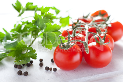 frische Snacktomaten / fresh tomatoes