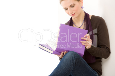 Portrait fashion woman read book