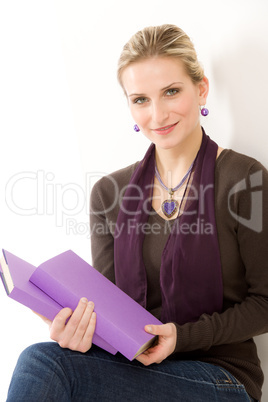 Portrait fashion woman read book