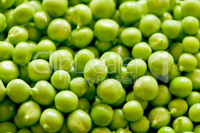 Shelling peas