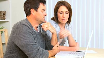 Couple in Financial Stress