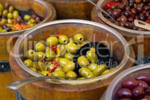 Eingelegte Oliven
