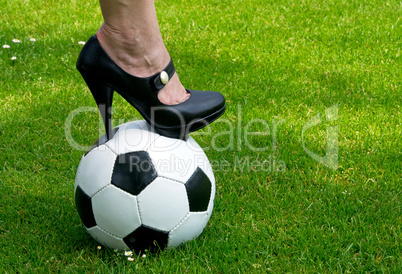 fußball mit heels - soccer and heels
