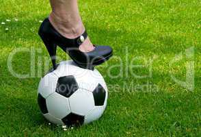 fußball mit heels - soccer and heels