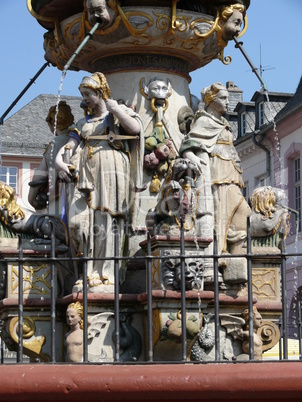 Petrusbrunnen in Trier