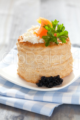 Vol au vent mit Kaviar / vol au vent with caviar