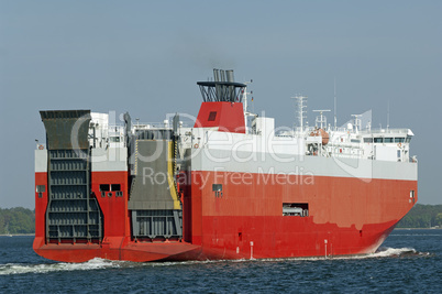 Frachtschiff auf der Ostsee bei Kiel