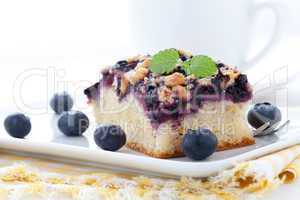 frischer Blaubeerkuchen / fresh bilberry cake