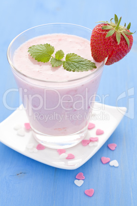 frischer Erdbeershake / fresh strawberry shake