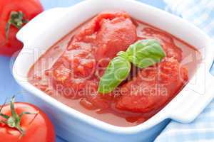 geschälte Tomaten / peeled tomatoes