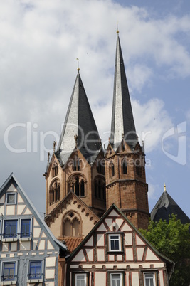 Fachwerkhäuser und Marienkirche in Gelnhausen